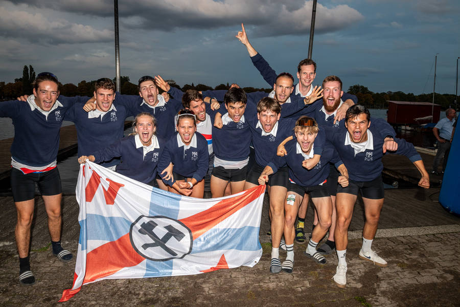 Der Bochum/Witten Achter beendet die Ruder-Bundesliga Saison auf Platz 8. Foto: Alexander Pischke/Ruder-Bundesliga
