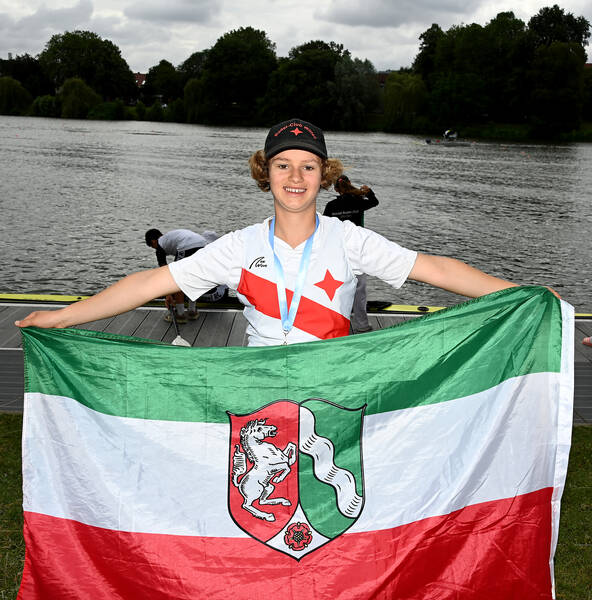 Laura Büttner nach ihren Sieg im C-Finale. Foto: Meinruderbild.de
