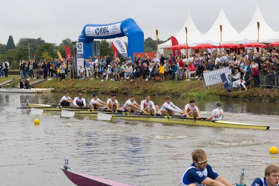 Witten/ Bochum Achter gewinnt im Finale gegen Essen.